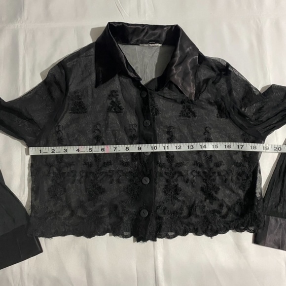 See-Thru Long Sleeve Floral Embroidered Cropped Button Down Shirt - Picture 8 of 11